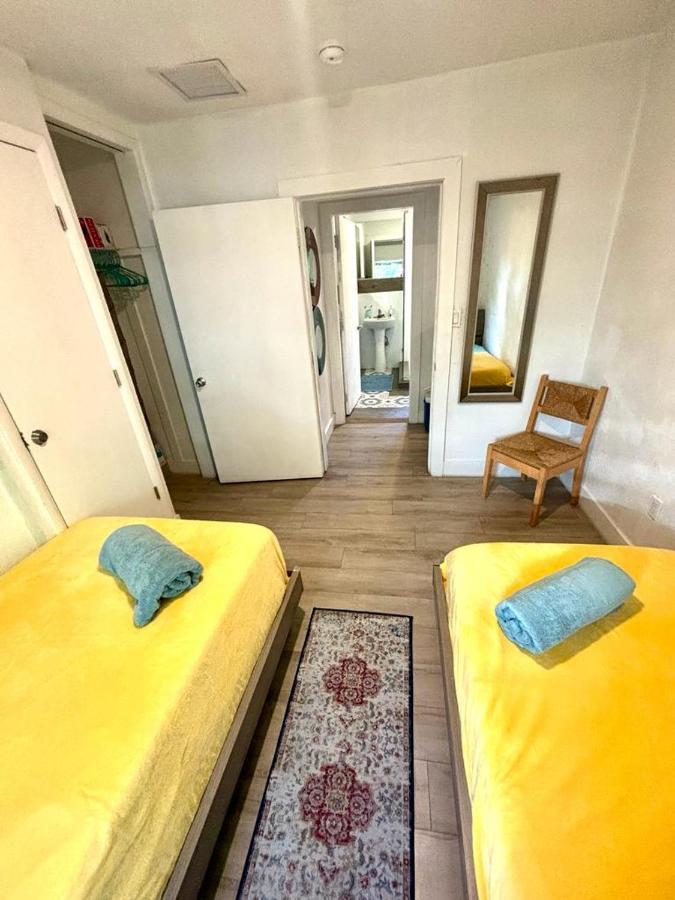 Gasthof 2 Twin Bedroom - Location In - Luggage Storage, Parking And Laundry For Free!!!! Miami