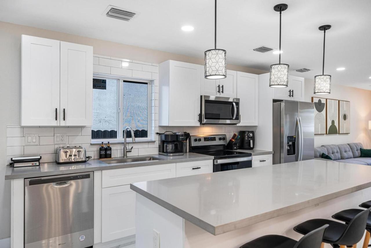 4 Bedroom Retreat Bbq Marketplace Miami
