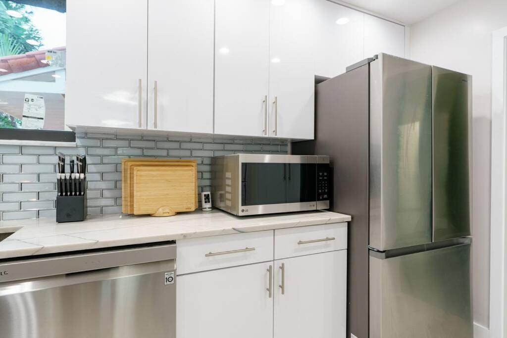 New & Calle Ocho With Arcade! Apartment