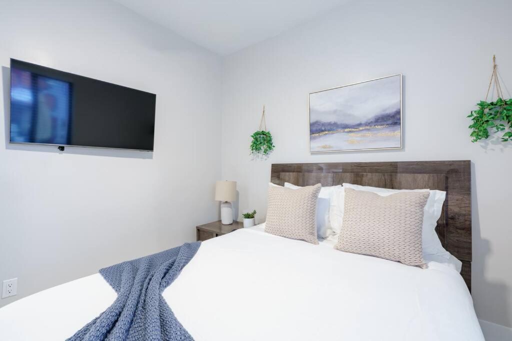 Apartment New & Calle Ocho With Arcade! *