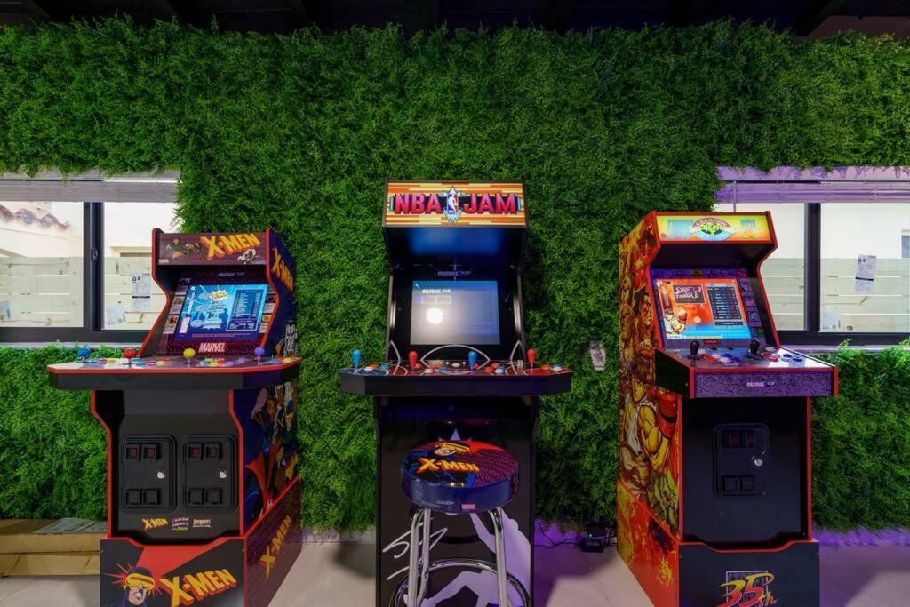 New & Calle Ocho With Arcade!