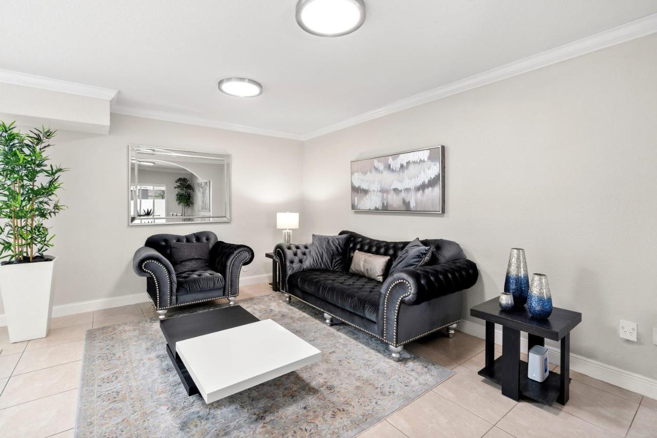 Villa Blanca 4bd Mega W Games Bbq And Miami