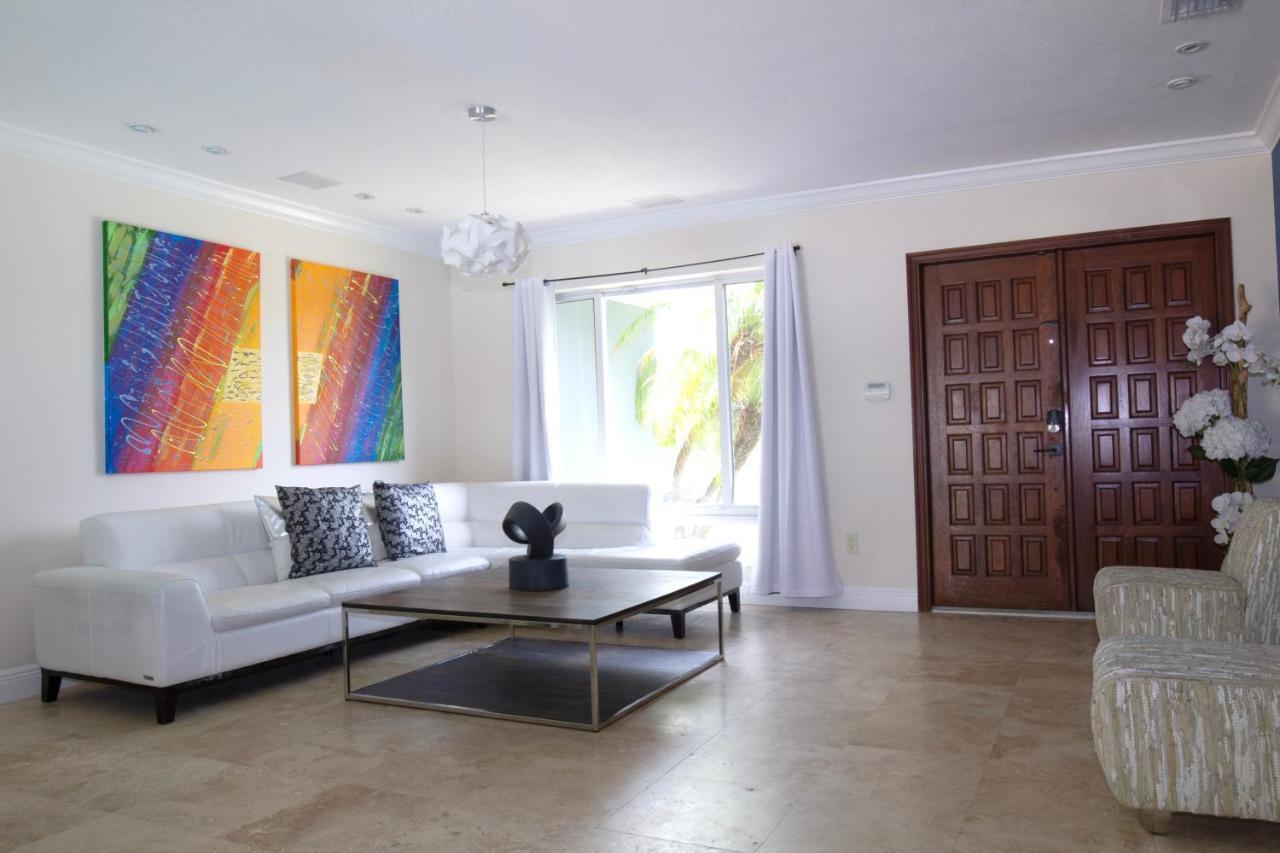 Dreampoolhousemiami