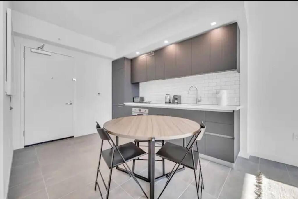 Breathtaking 1br In The Heart Appartement
