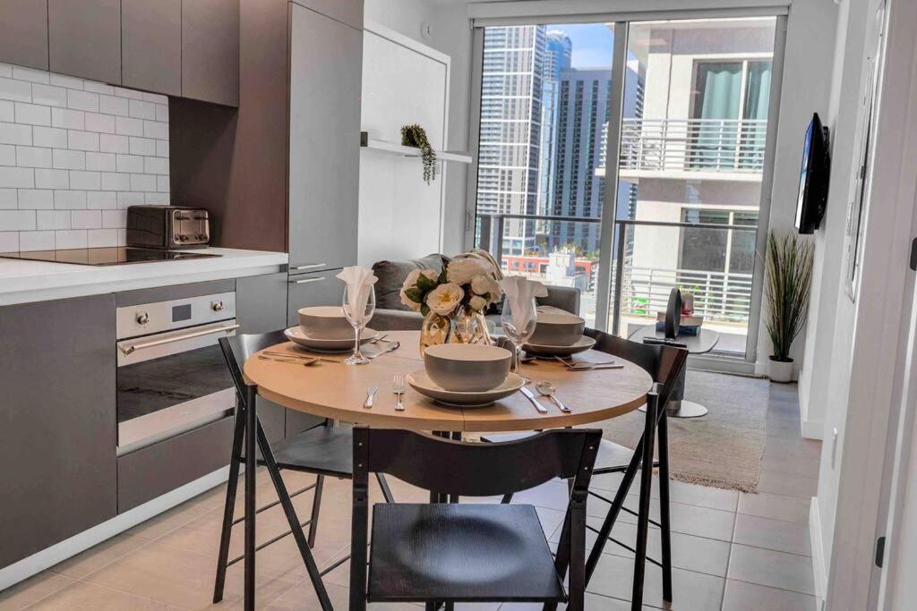 Breathtaking 1br In The Heart * Miami
