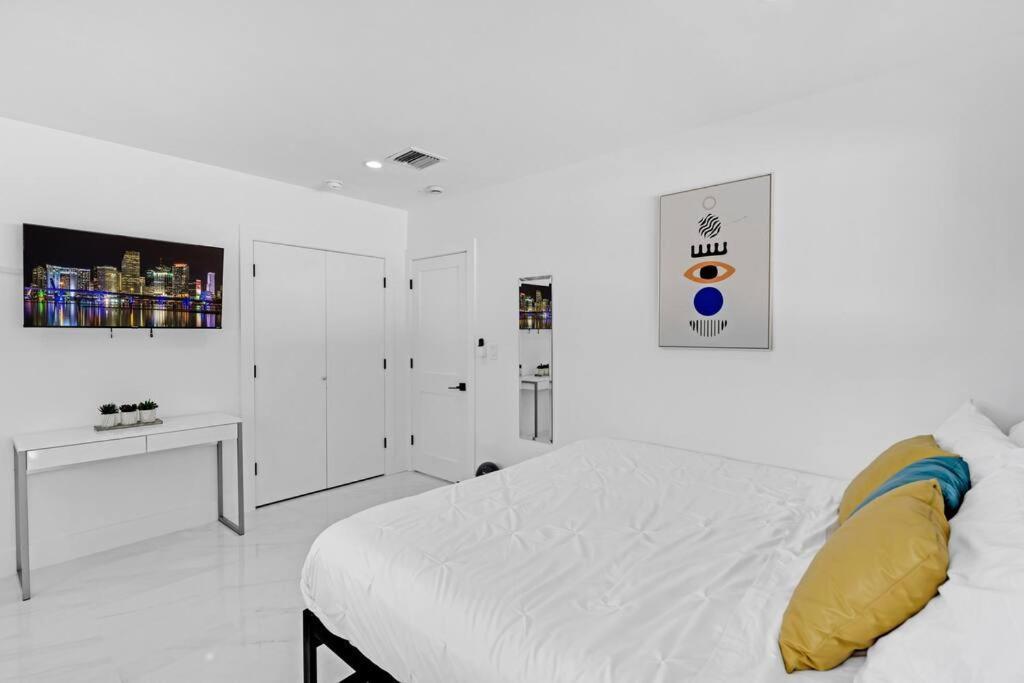 Modern Home, Heated Pool Hot-tub, 12min To Ocean Villa *