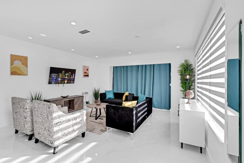 Modern Home, Heated Pool Hot-tub, 12min To Ocean * Miami