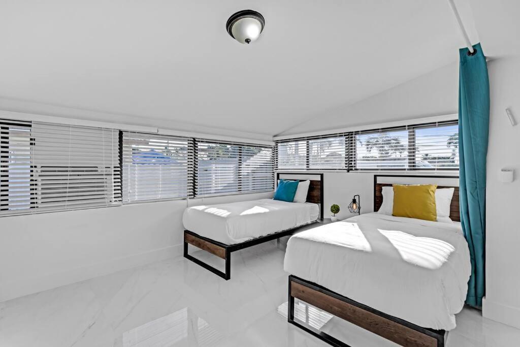 Modern Home, Heated Pool Hot-tub, 12min To Ocean Miami