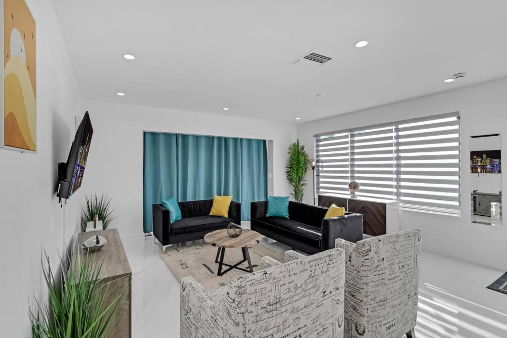 Modern Home, Heated Pool Hot-tub, 12min To Ocean Miami