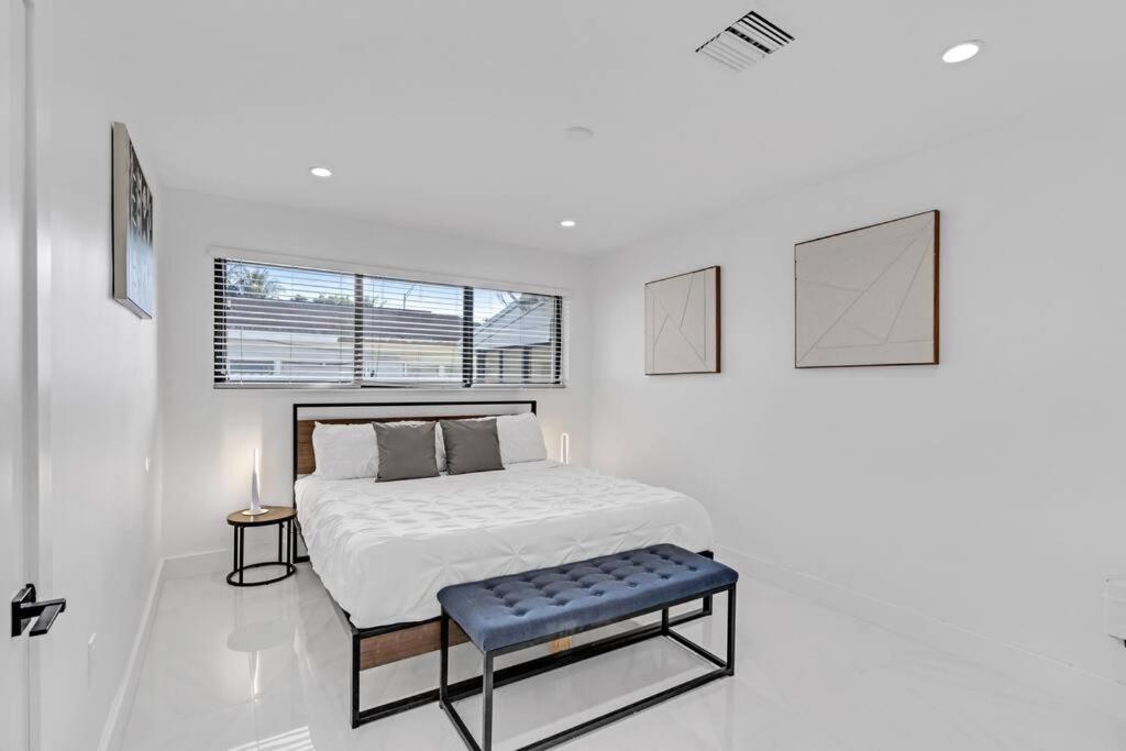 Modern Home, Heated Pool Hot-tub, 12min To Ocean