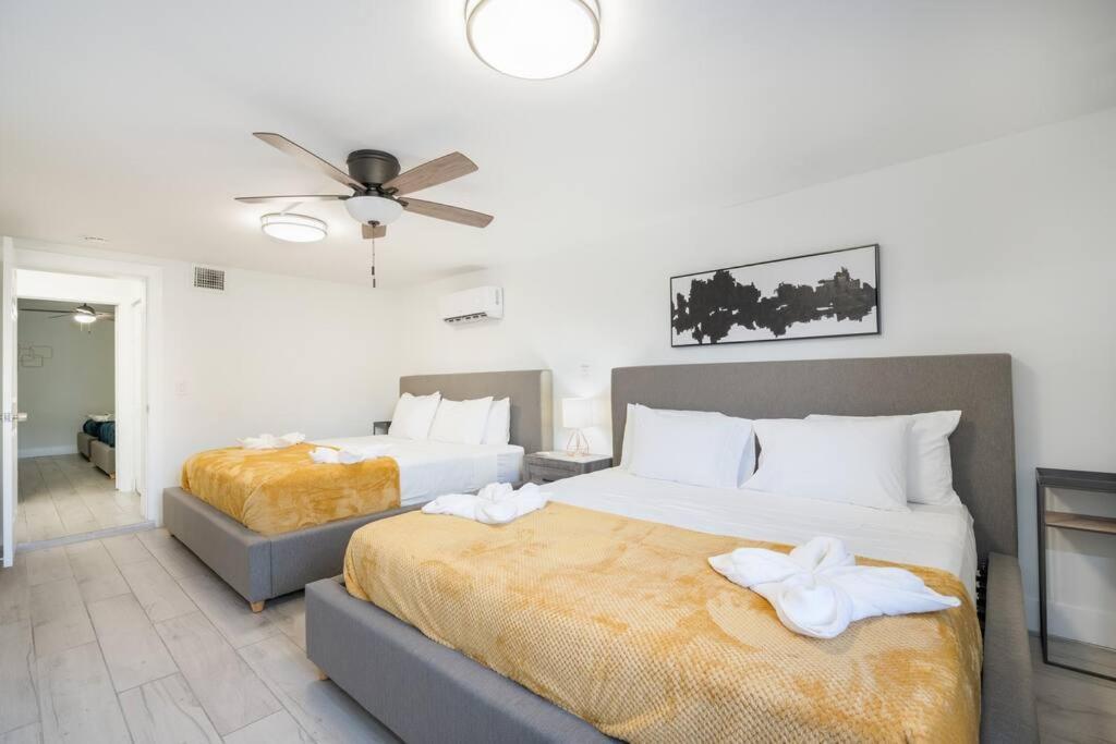 Retreat To Luxury / 4br/ Bbq / Courtyard/parking Holiday home *
