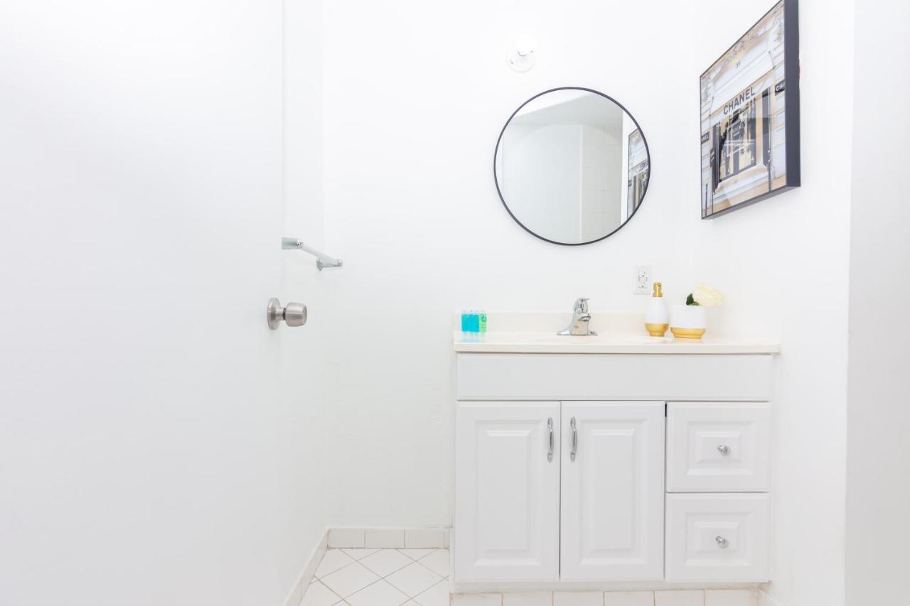 Apartment One Bedroom - With Parking & Balcony - Heart Of Wynwood *