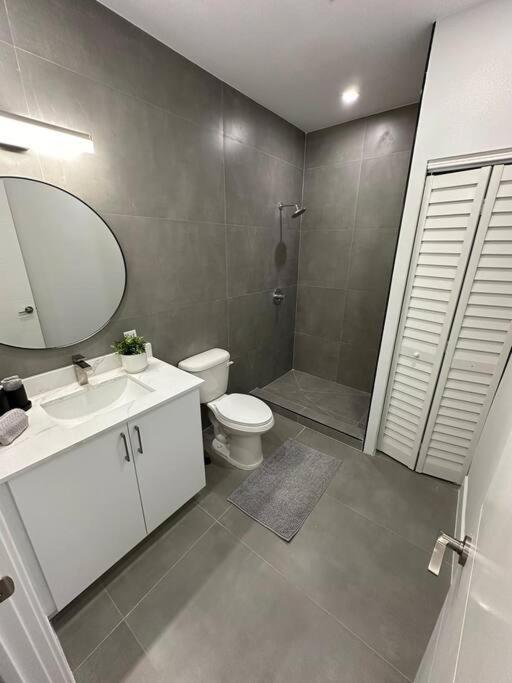 Cozy 4bed In Calle 8