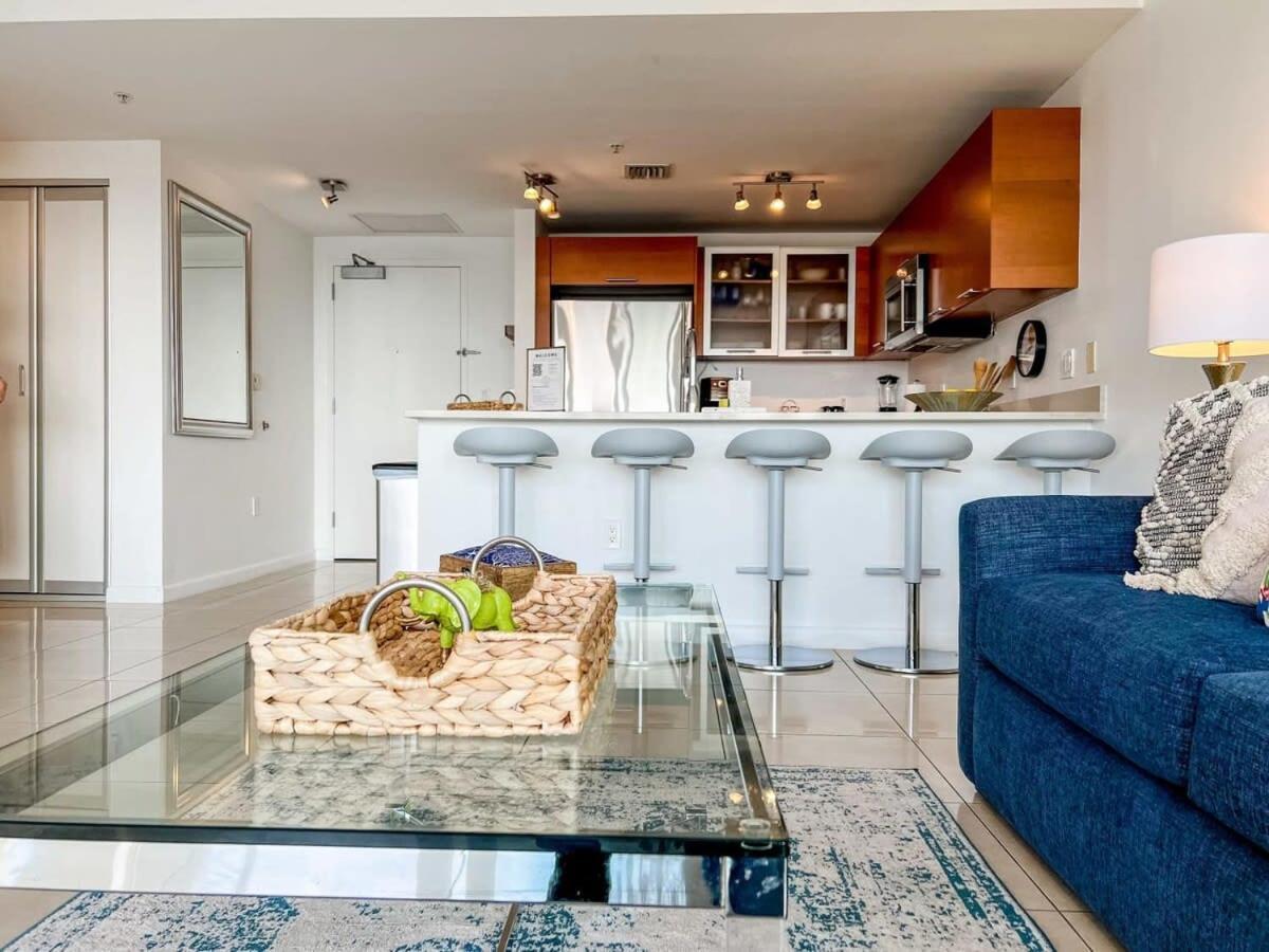 Vakantiehuis Palm Place Heart Of With Parking Pool And Gym Miami