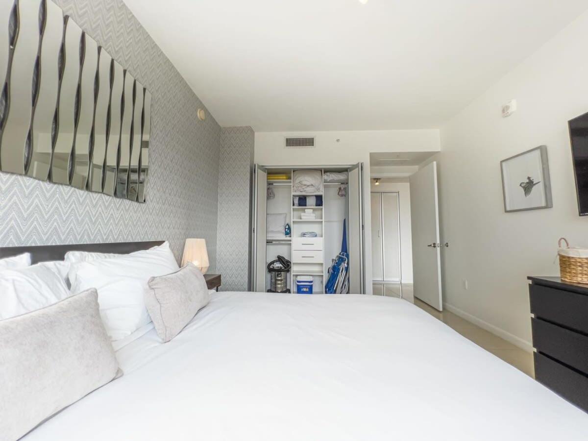 Palm Place Heart Of With Parking Pool And Gym Vakantiehuis *