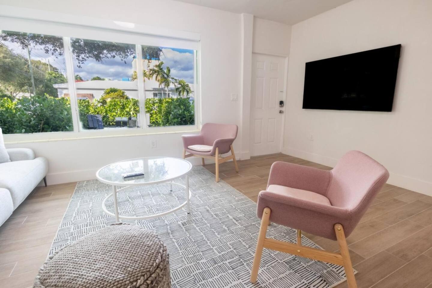 Stylish 2bed El Portal Apartment *