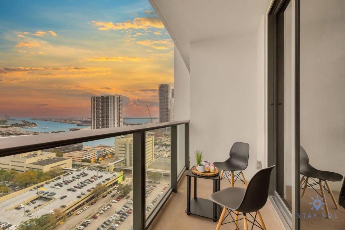 Apartment Modern Gem - View - Free Parking *