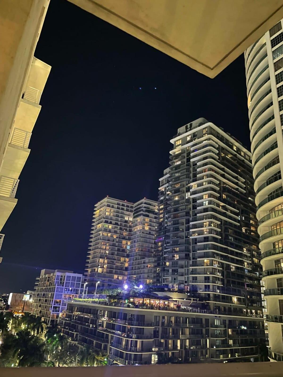In Midtown Wynwood With Pool And Parking Holiday home