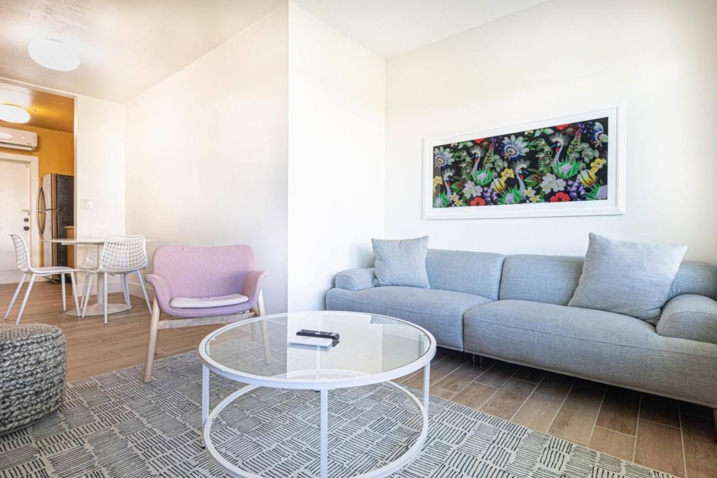 Stylish 2bed El Portal Apartment *