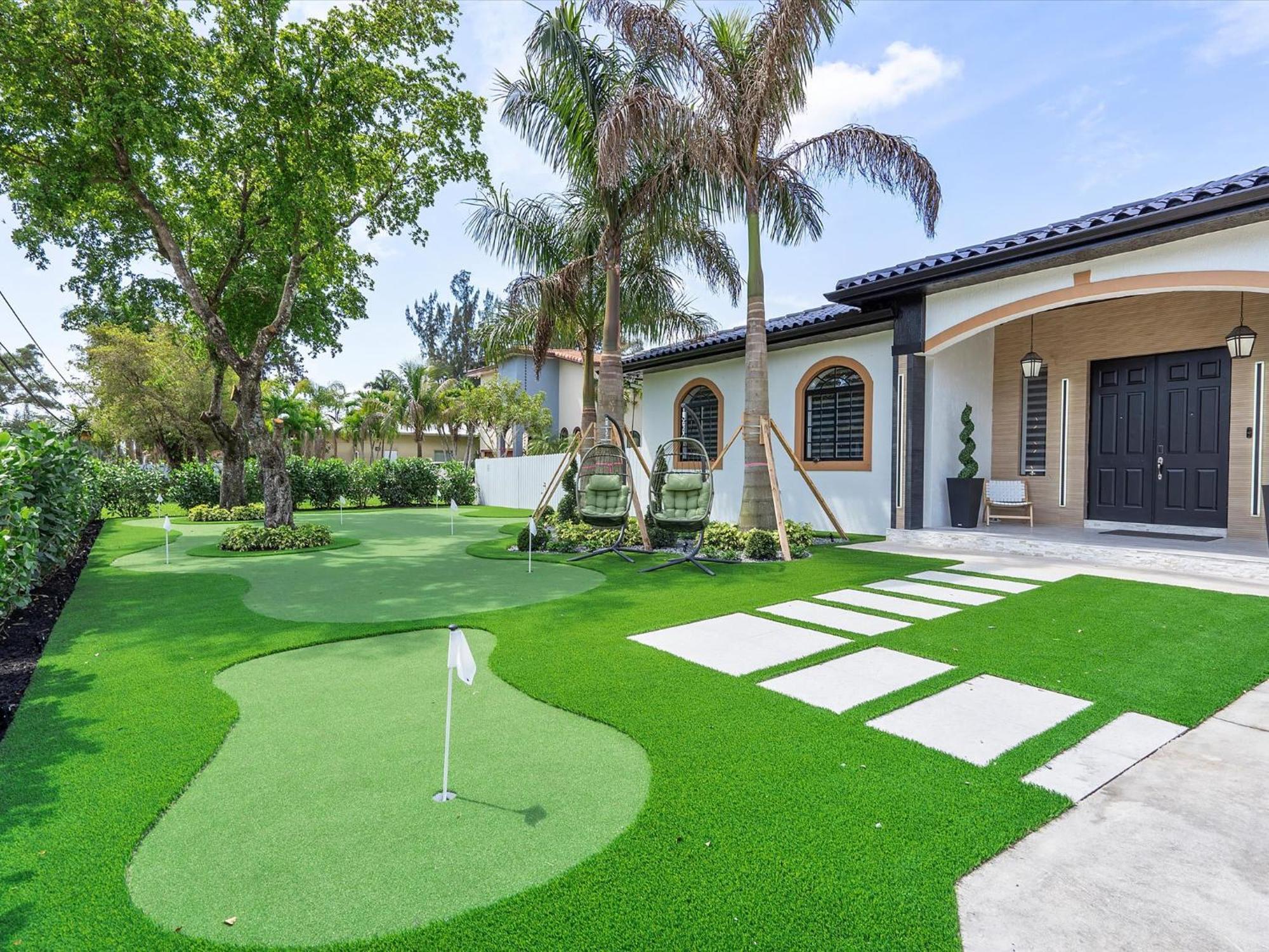 Art Pool Golf Volleyball Holiday home *