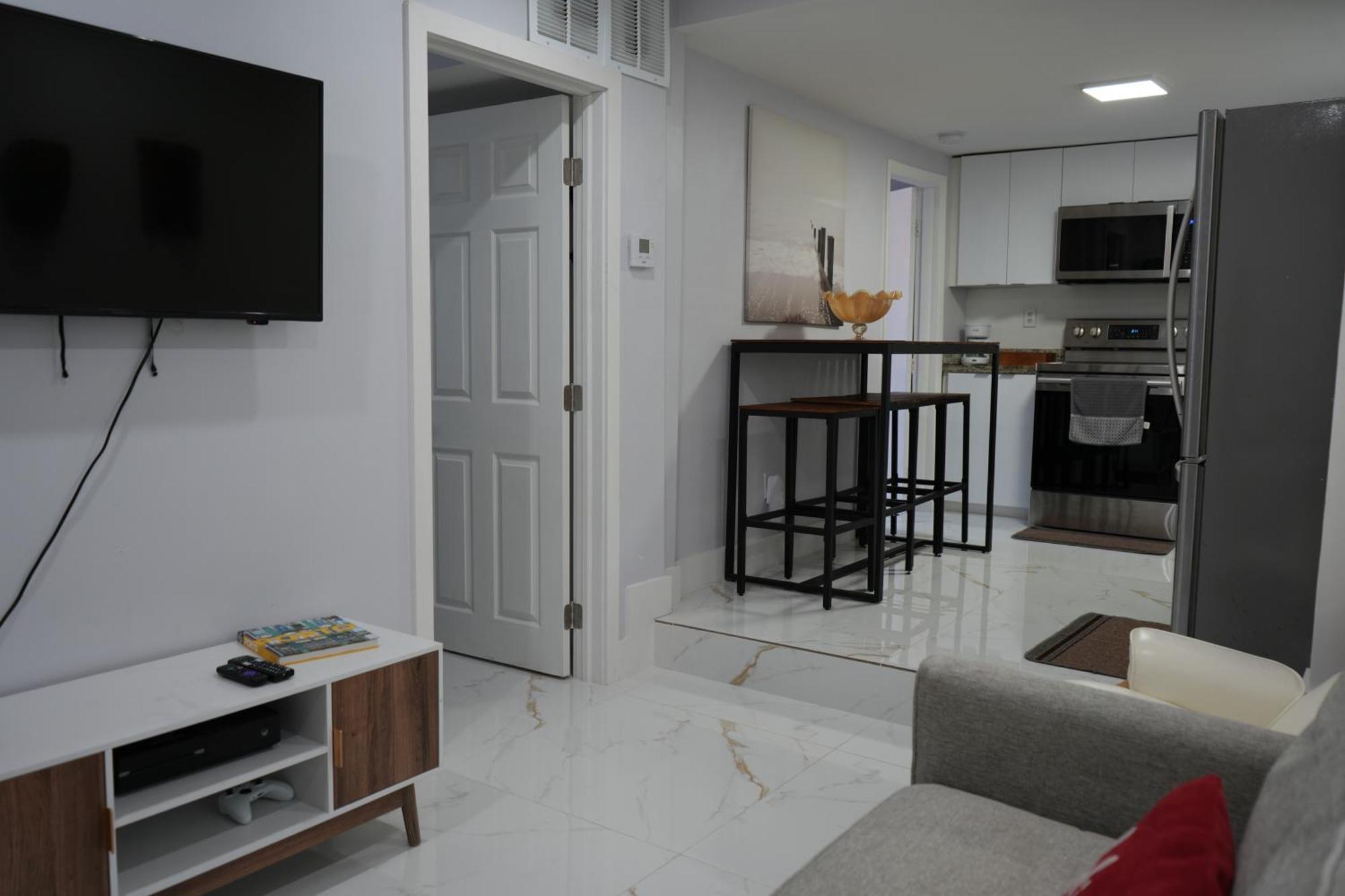 Charming Two Bedroom Apartment. * Miami