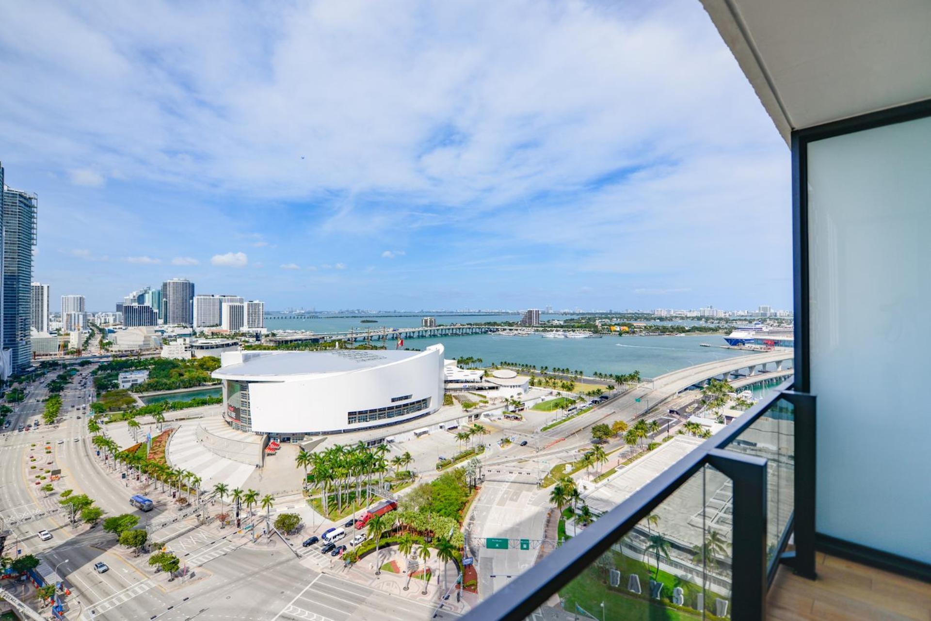 Exclusive Oasis: Charming Studio Near To Bayfront Park