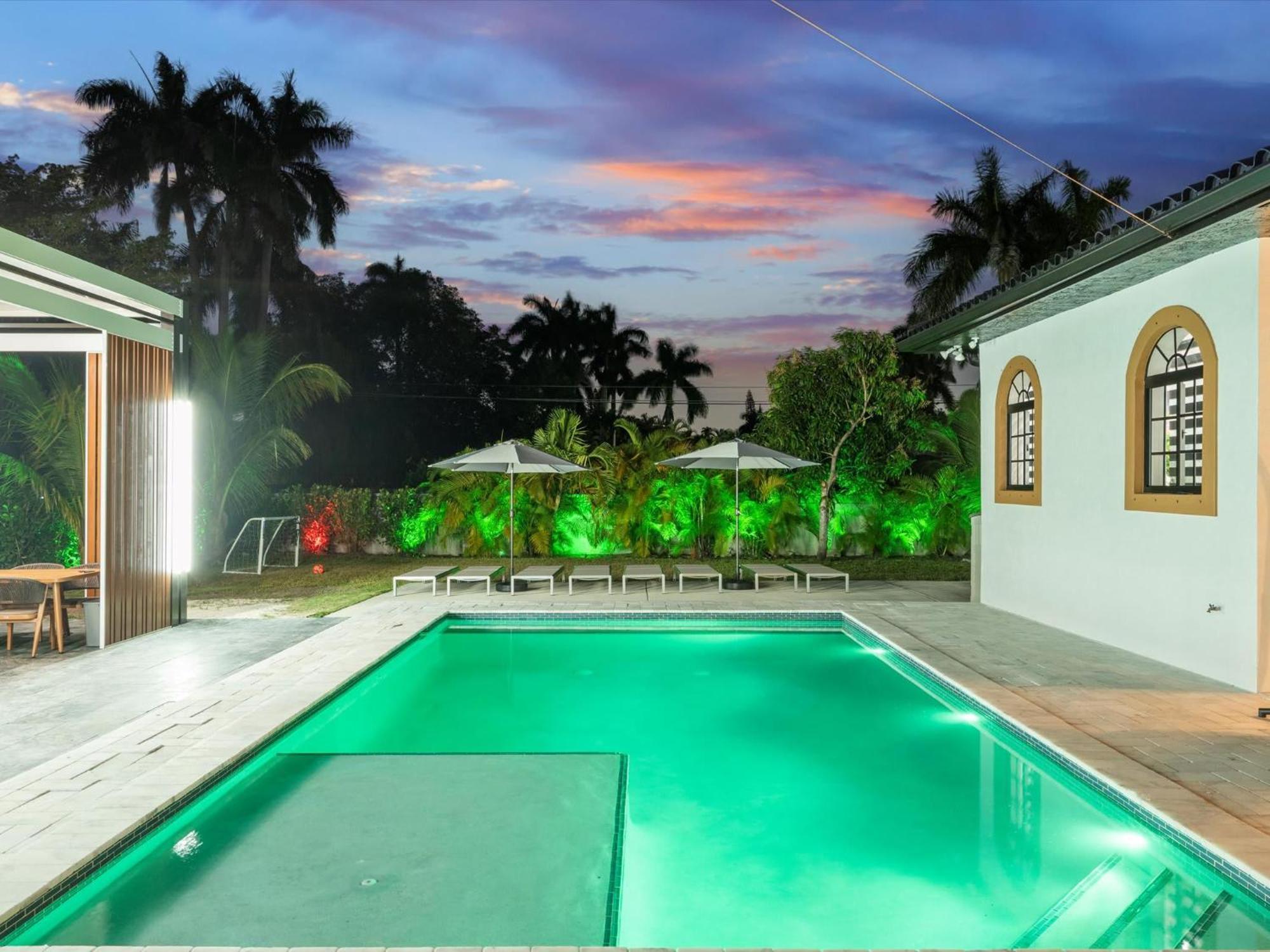 Holiday home Art Pool Golf Volleyball *