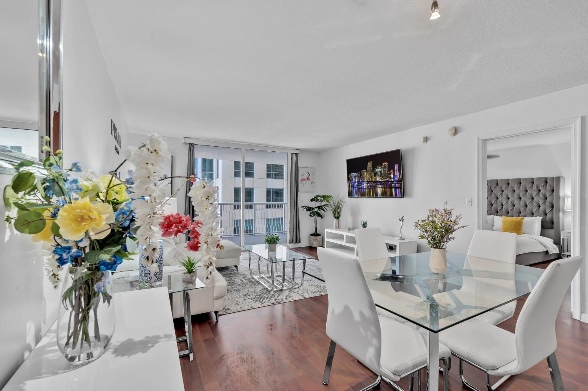 Amazing 1 Bed In Brickell Key With Free Pkg Miami