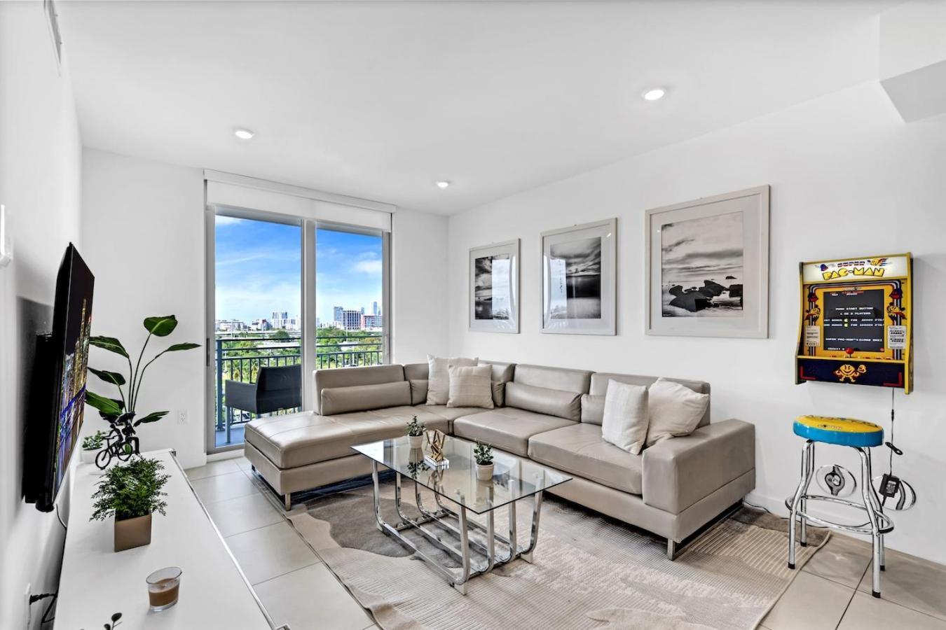 Apartment Chic 3 Bed Retreat Mins Brickell With Free Parking Miami