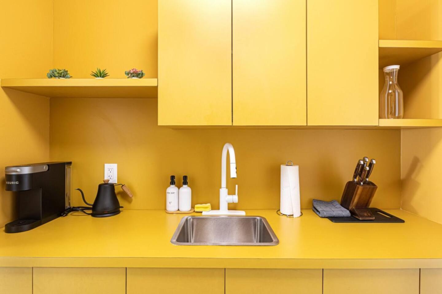 Stylish 2bed El Portal