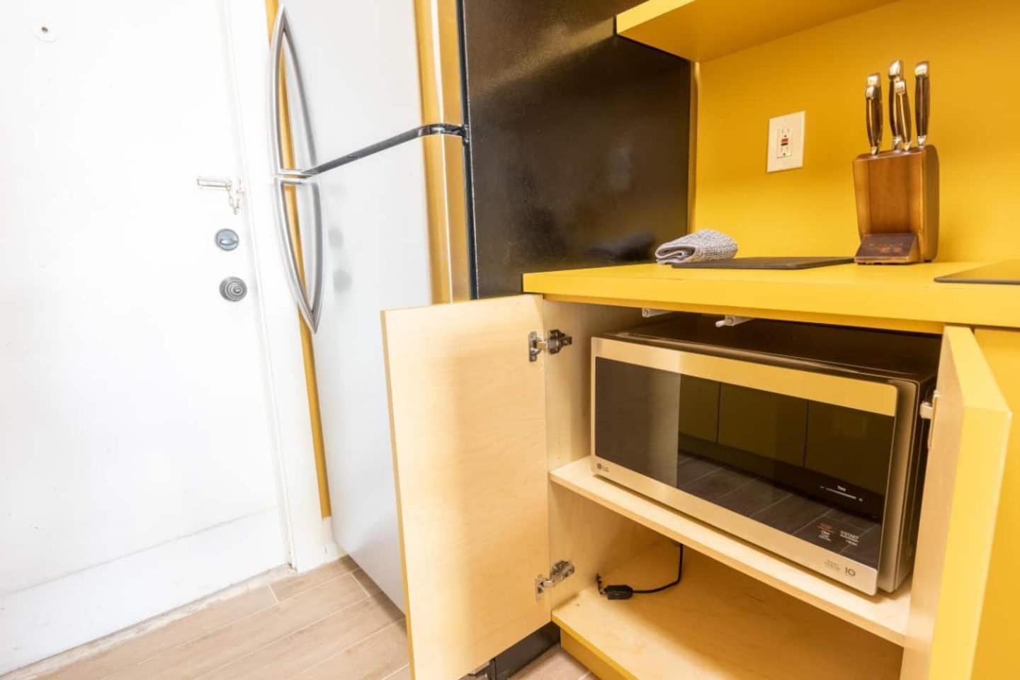 Stylish 2bed El Portal Apartment Miami