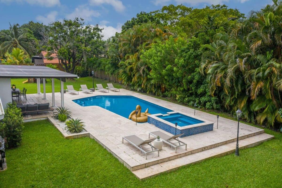 Luxury 7br Vizcaya Pool Sauna Gym Golf Villa *