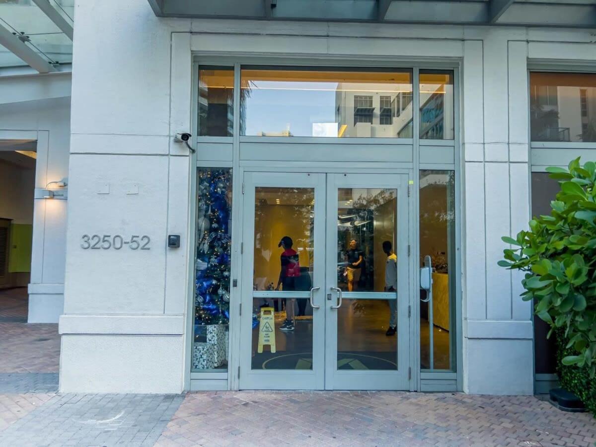 Vakantiehuis Palm Place Heart Of With Parking Pool And Gym Miami