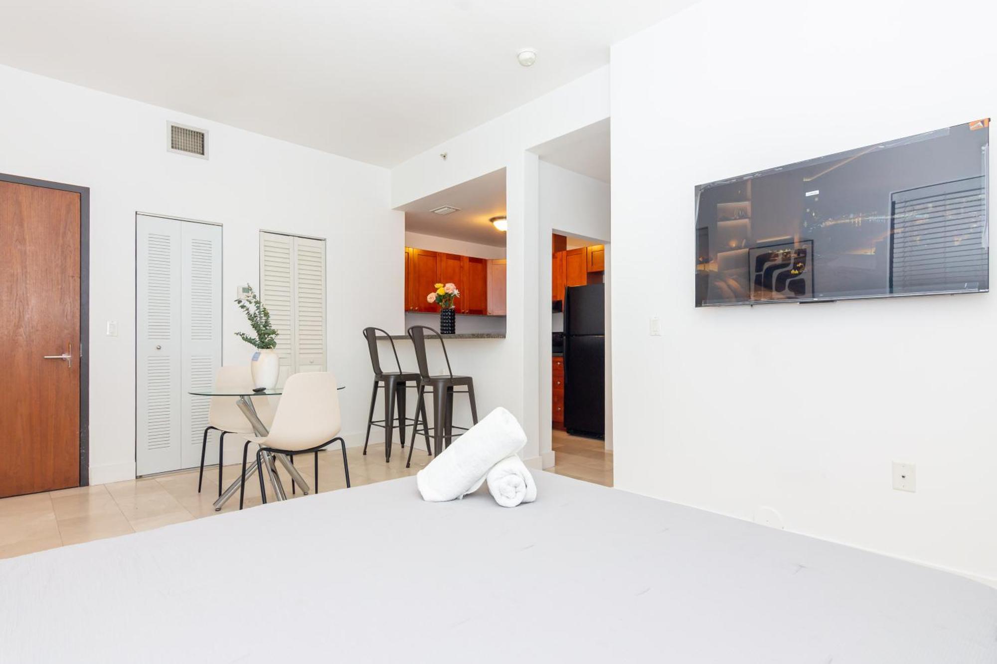 1 Bdrm - Heart Of Downtown - 5 Min To Wynwood Apartment *