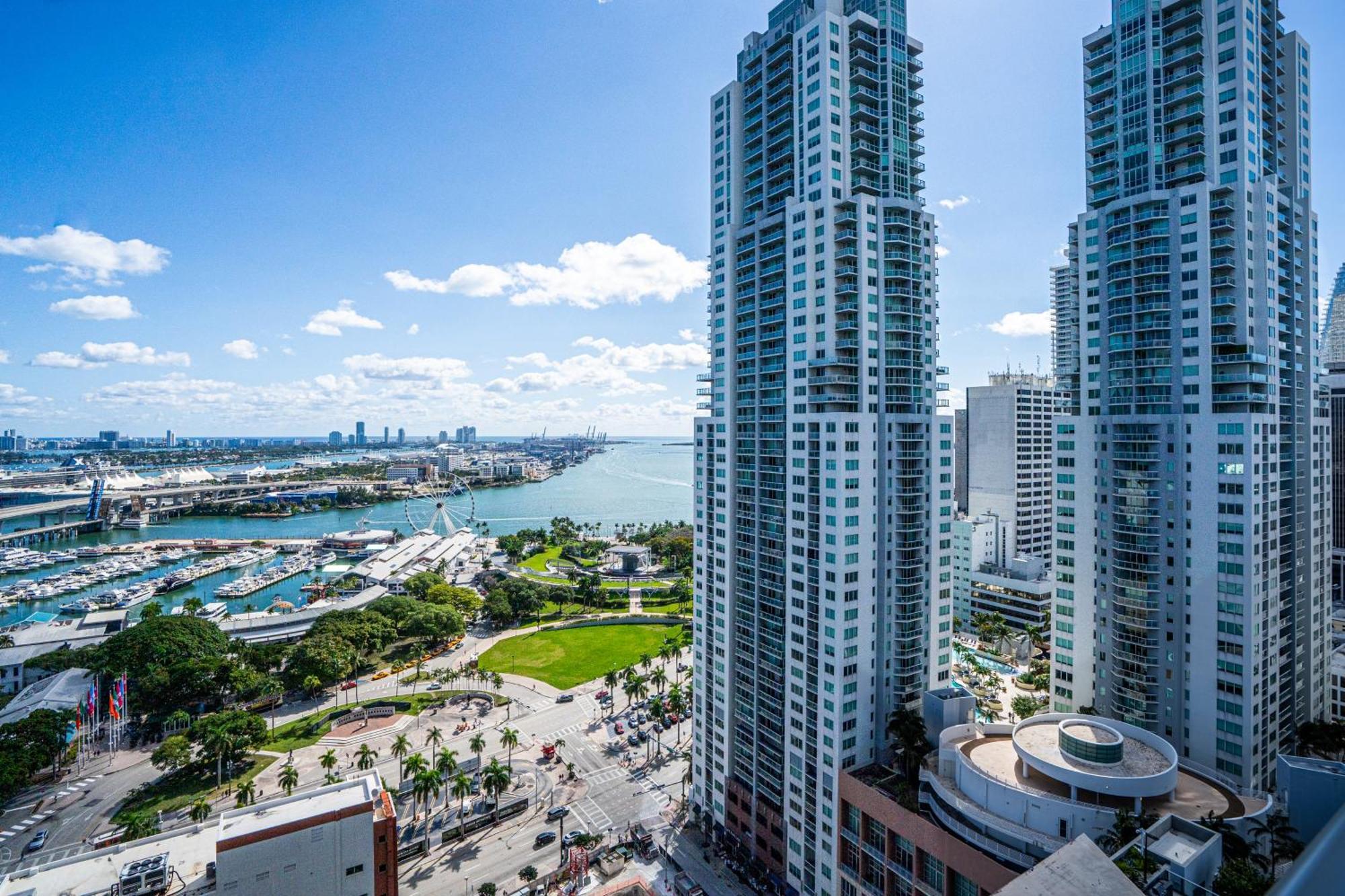 Tr 2 Bedroom, 1 Bedroom, And With Balconies Appartement