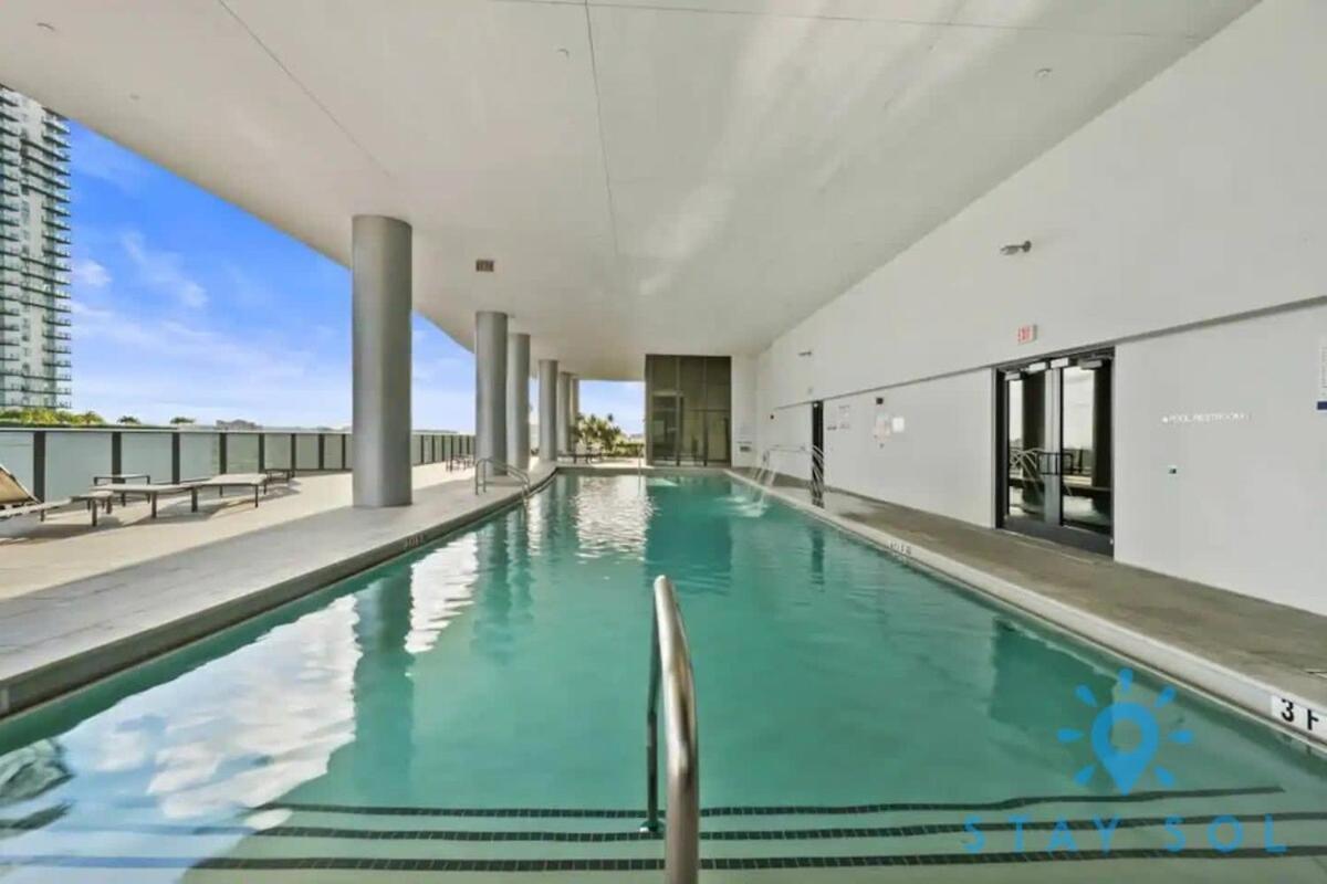 Modern Gem - View - Free Parking Apartment Miami