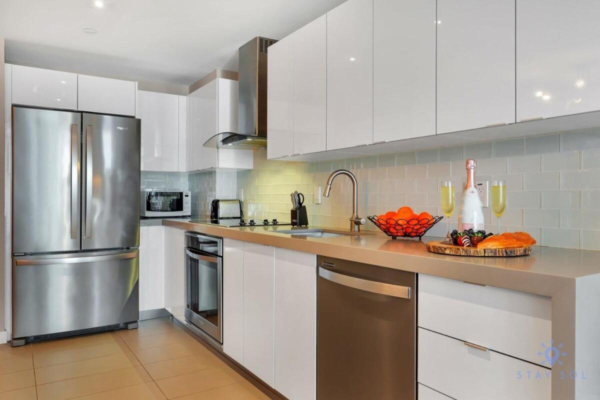Modern Gem - View - Free Parking Apartment Miami