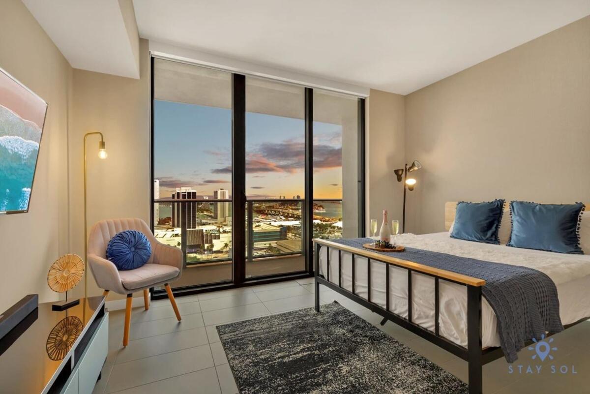 Modern Gem - View - Free Parking Apartment Miami
