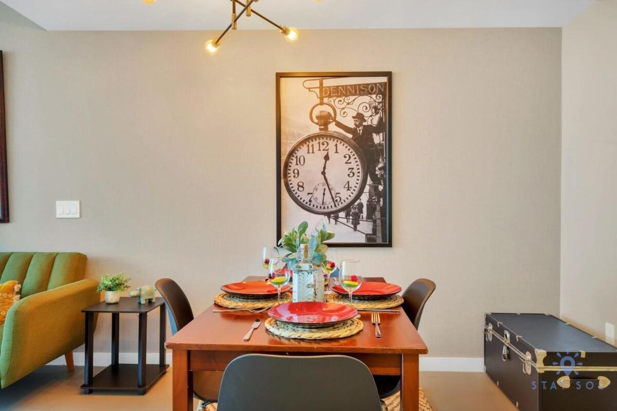Modern Gem - View - Free Parking Apartment