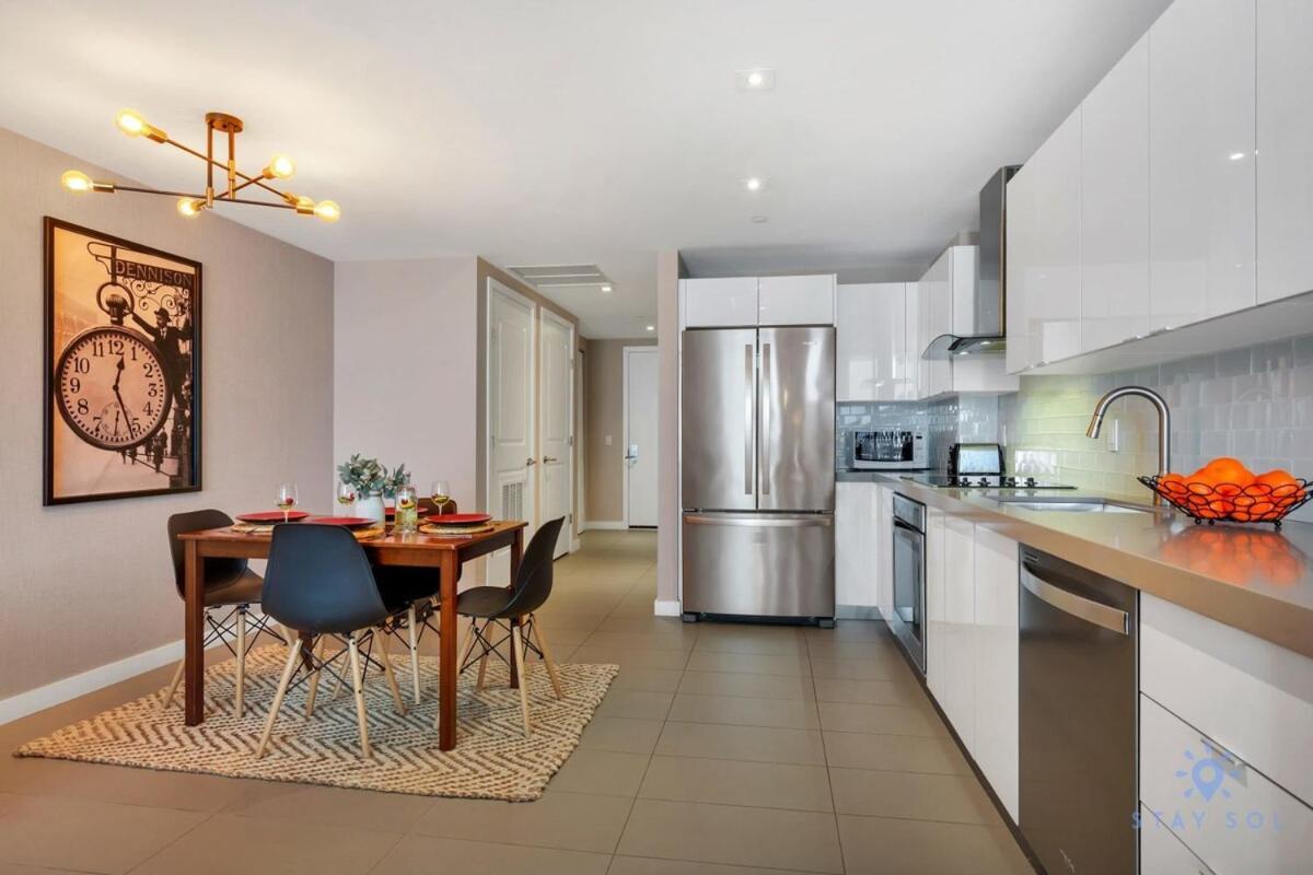 Apartment Modern Gem - View - Free Parking *