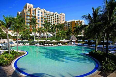 The Palms, Ocean View Located At Ritz Carlton - Key Biscayne Holiday home