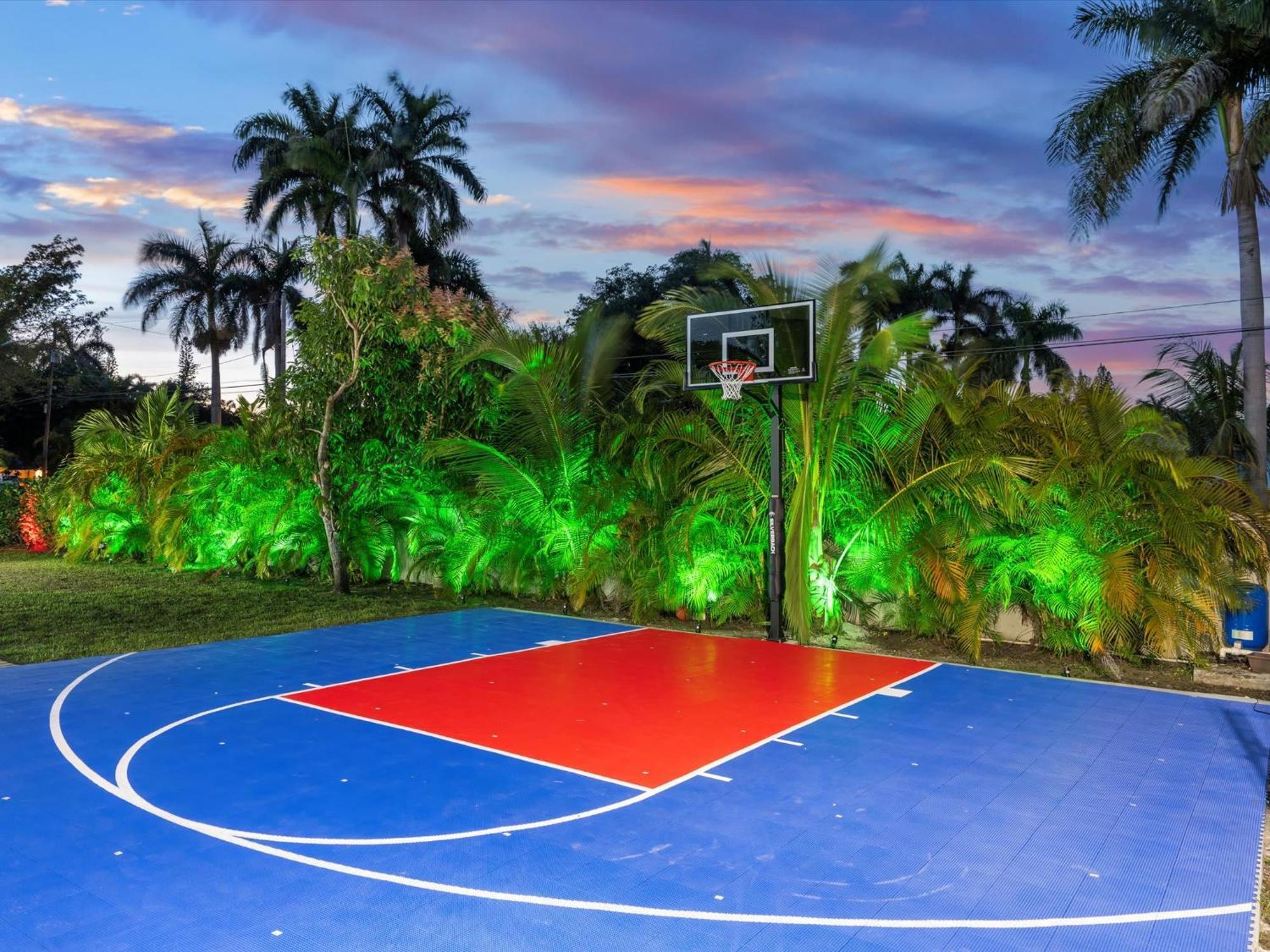 Art Pool Golf Volleyball Holiday home *