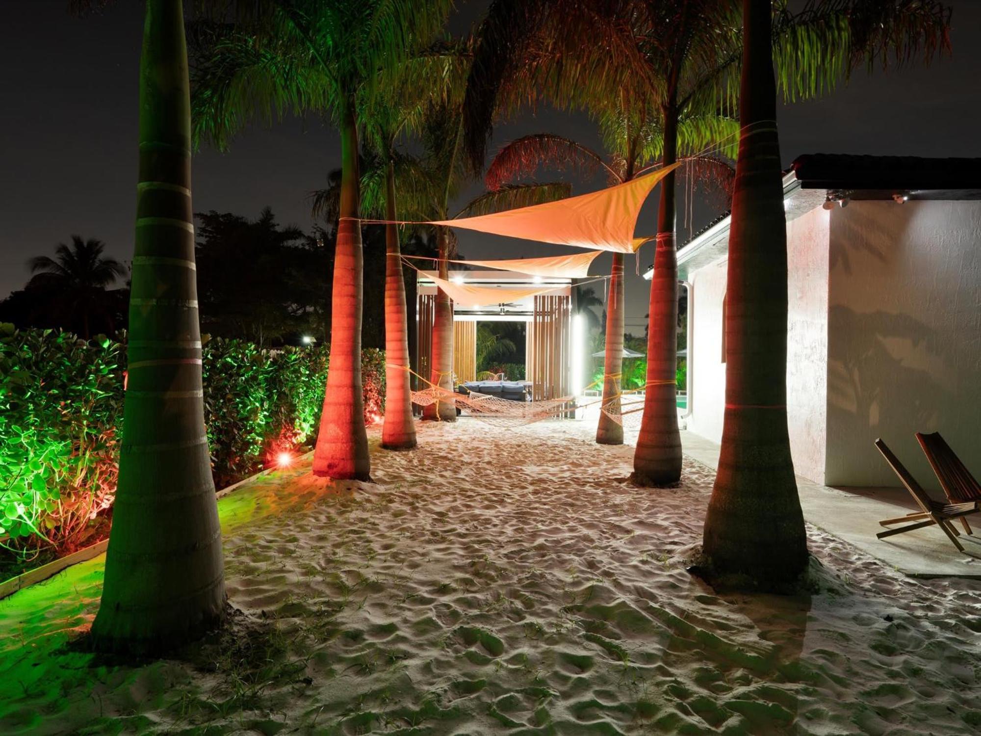 Art Pool Golf Volleyball Miami