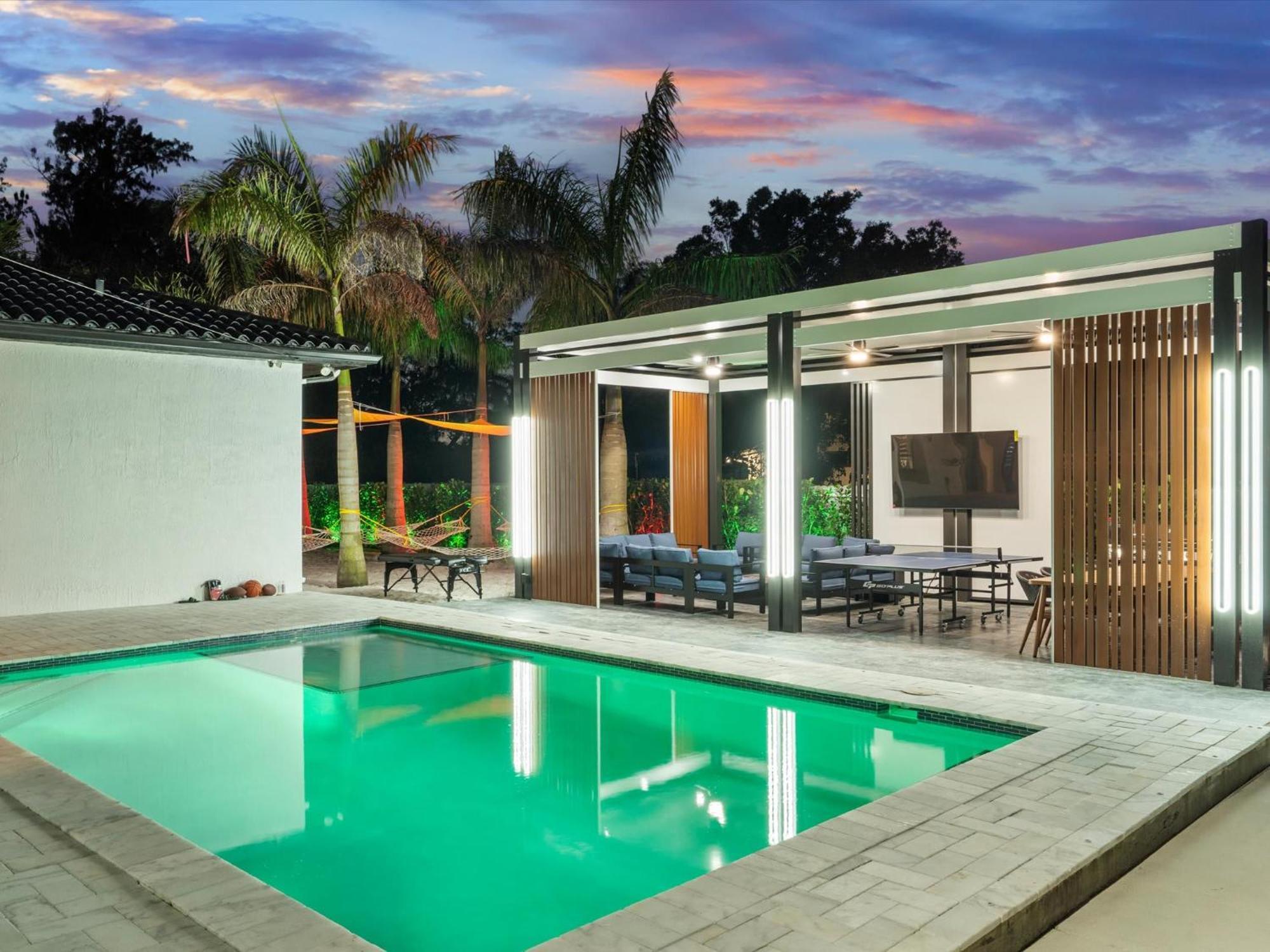 Art Pool Golf Volleyball Holiday home *