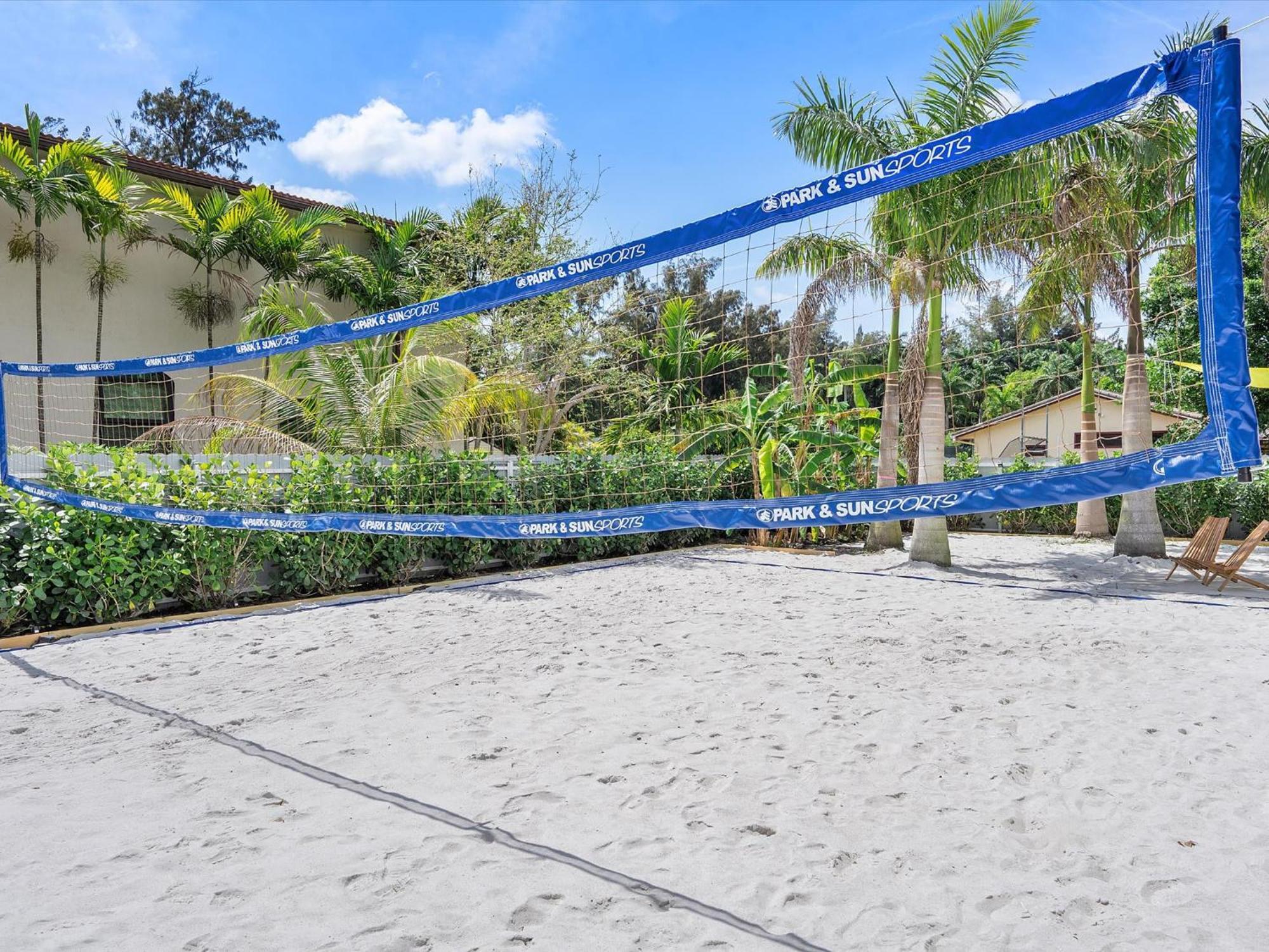 Art Pool Golf Volleyball Miami