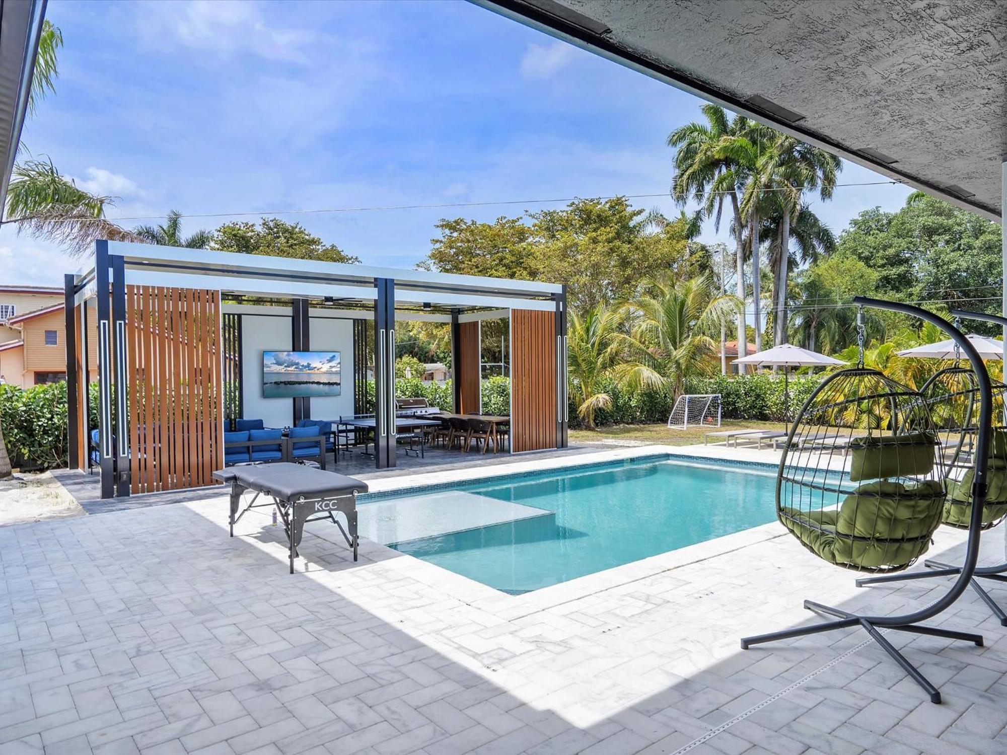 Art Pool Golf Volleyball Holiday home *