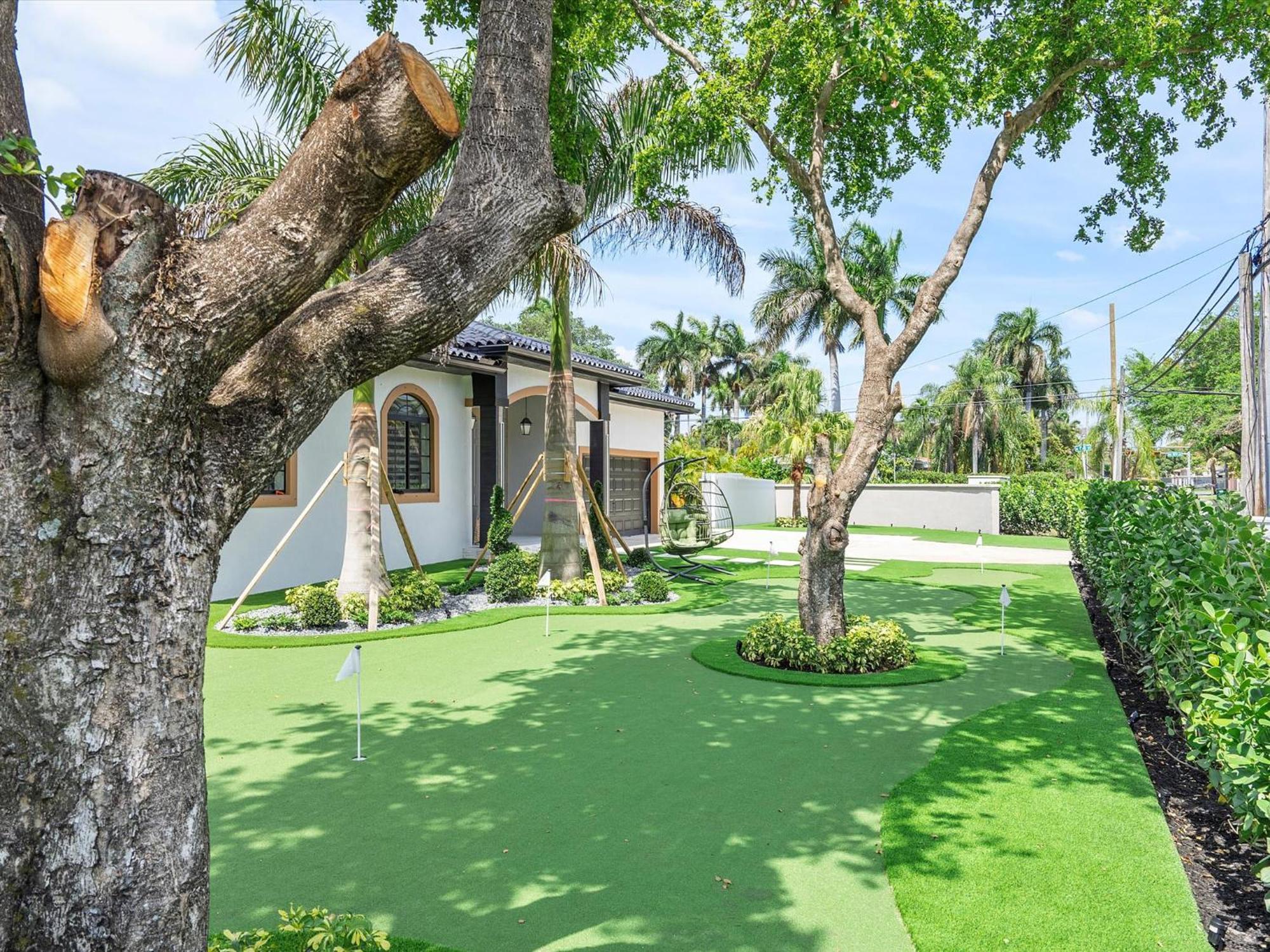 Holiday home Art Pool Golf Volleyball