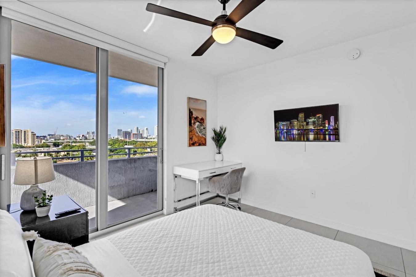 Chic 3 Bed Retreat Mins Brickell With Free Parking