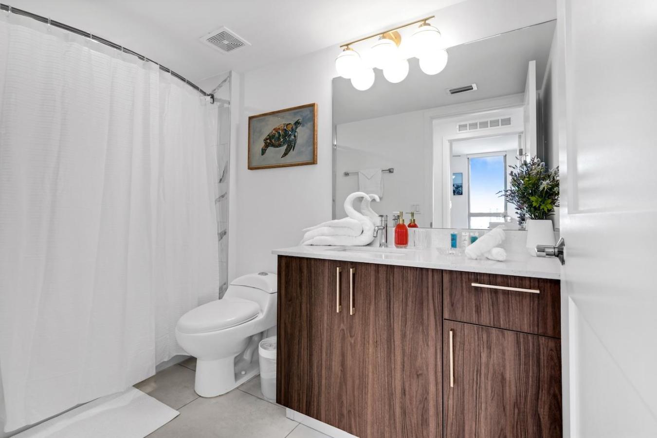 Chic 3 Bed Retreat Mins Brickell With Free Parking *