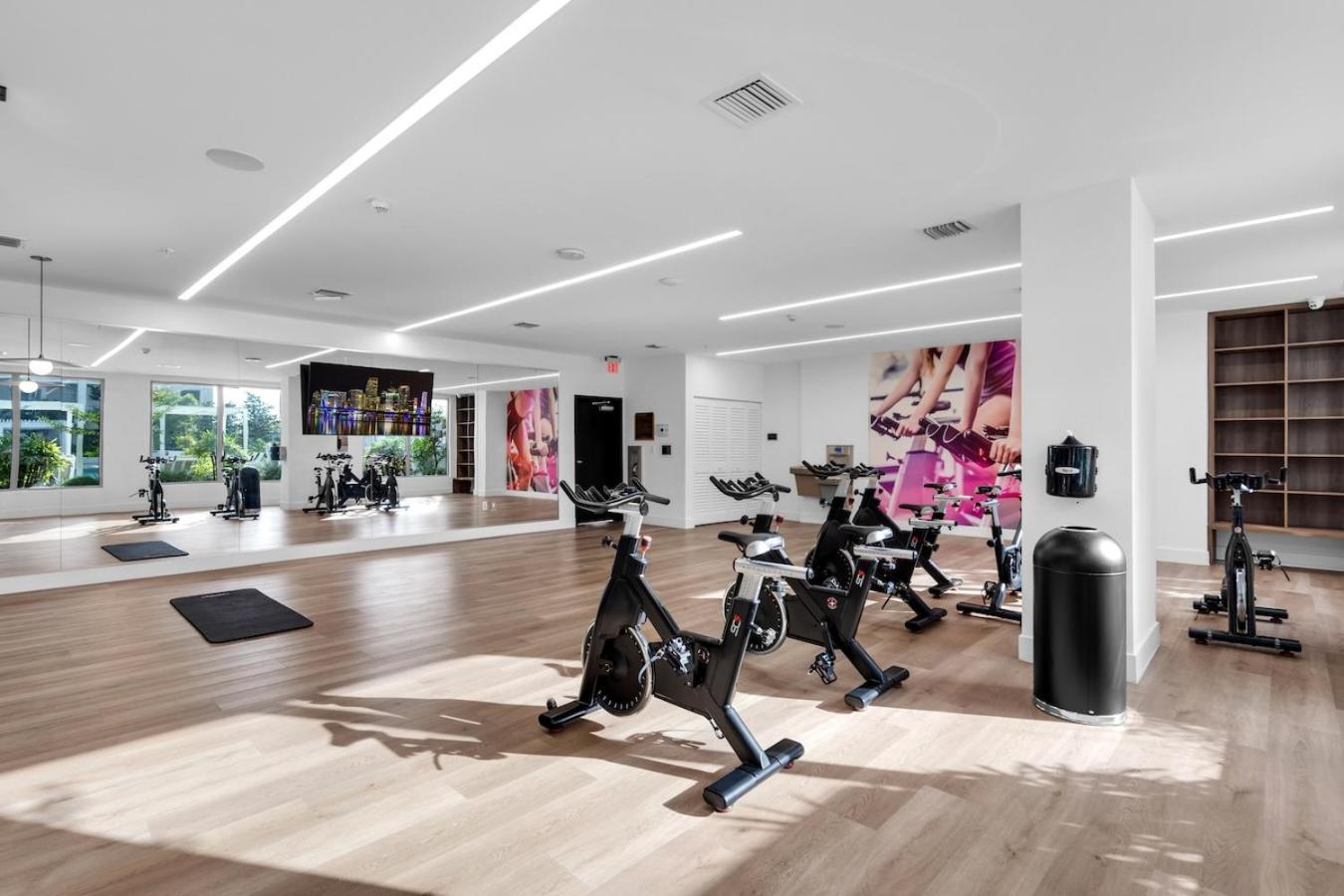 Chic 3 Bed Retreat Mins Brickell With Free Parking Apartment Miami